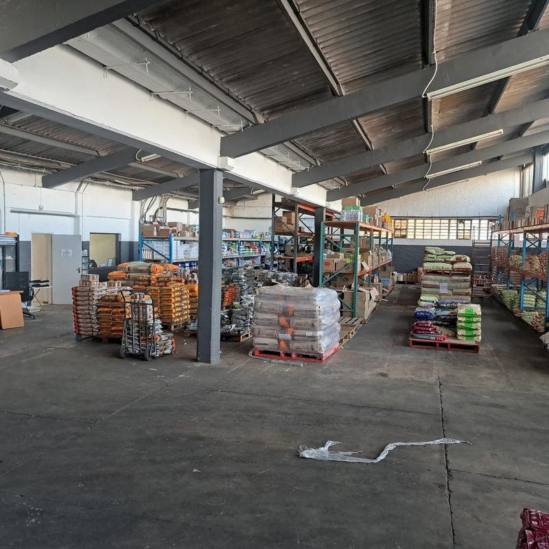 To Let commercial Property for Rent in Neave Industrial Eastern Cape